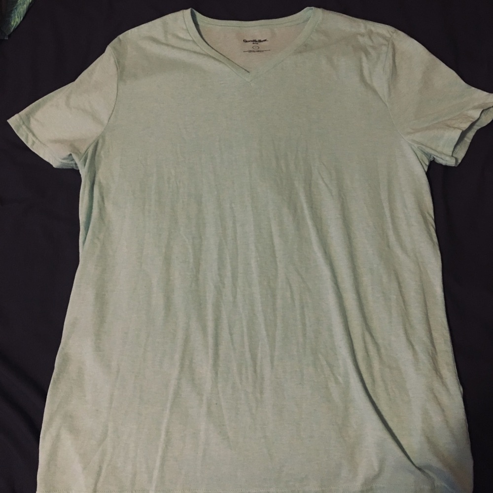 Men’s v-neck